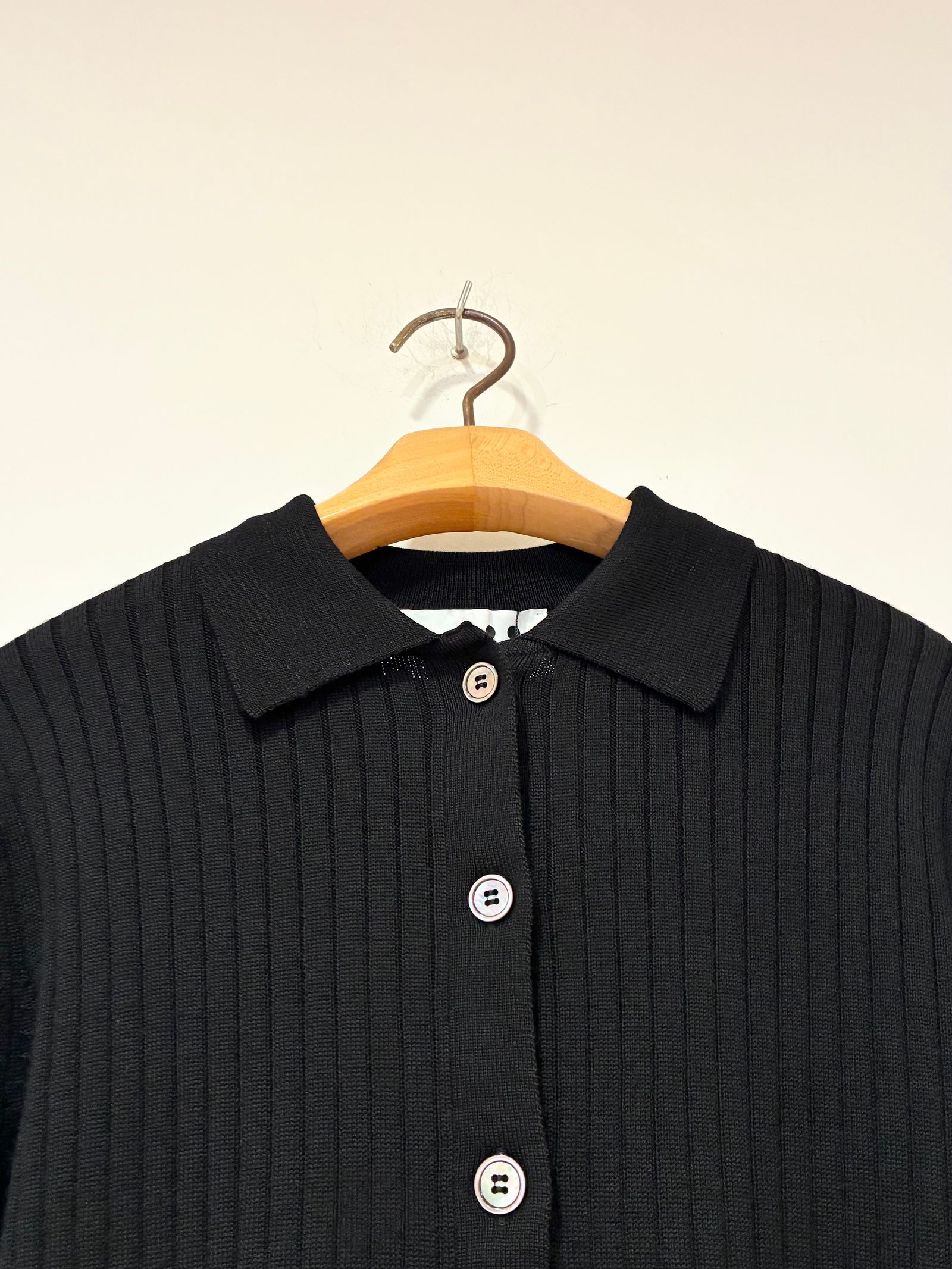 ウールアウトフィット ポロカーディガン / ポロニット / ブラック