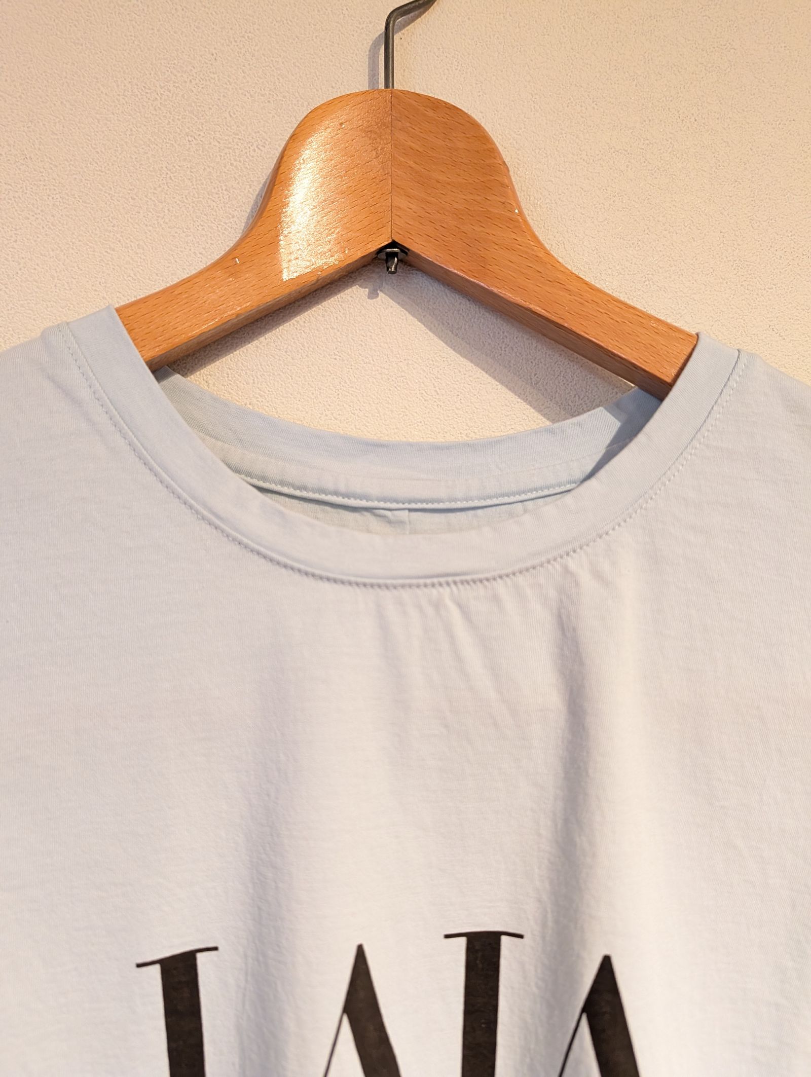 "LAIA"ロゴヘムラウンドT-shirt / ロゴTシャツ / ライトブルー