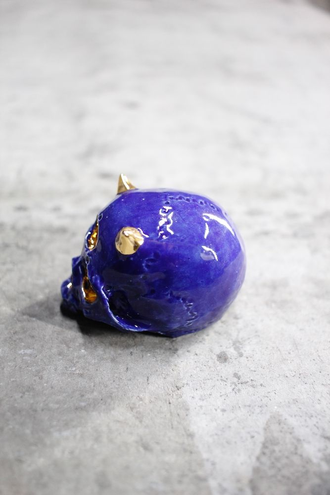 三つ目鬼髑髏ぐい呑 濃青×金  (桐箱付)