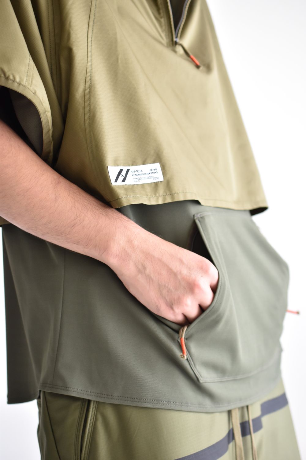 LAYERED HOODED WIDE PULL S-SLEEVE c/#2 KHAKI