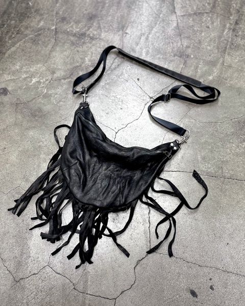 × T.A.S LEATHER BUM FLAP BAG (Black)