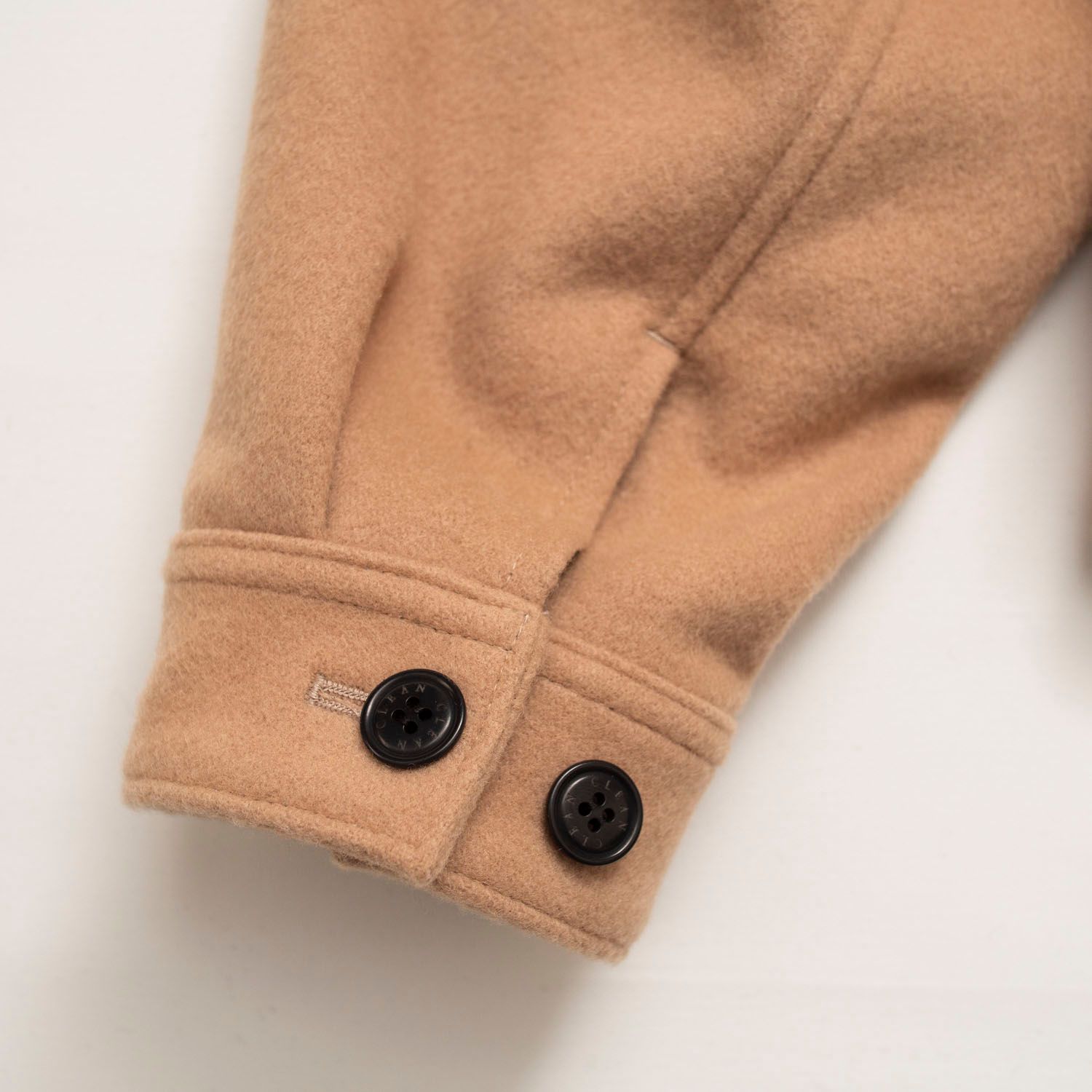 SHORT DRIZZLER JACKET (BEIGE)