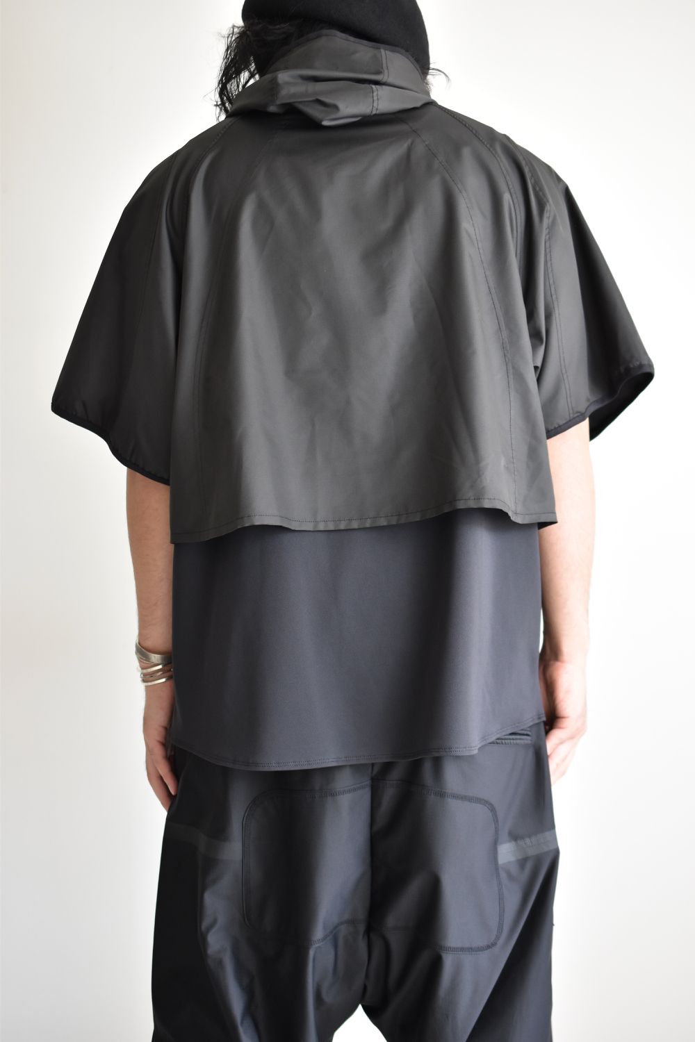 LAYERED HOODED WIDE PULL S-SLEEVE  c/#1 BLACK