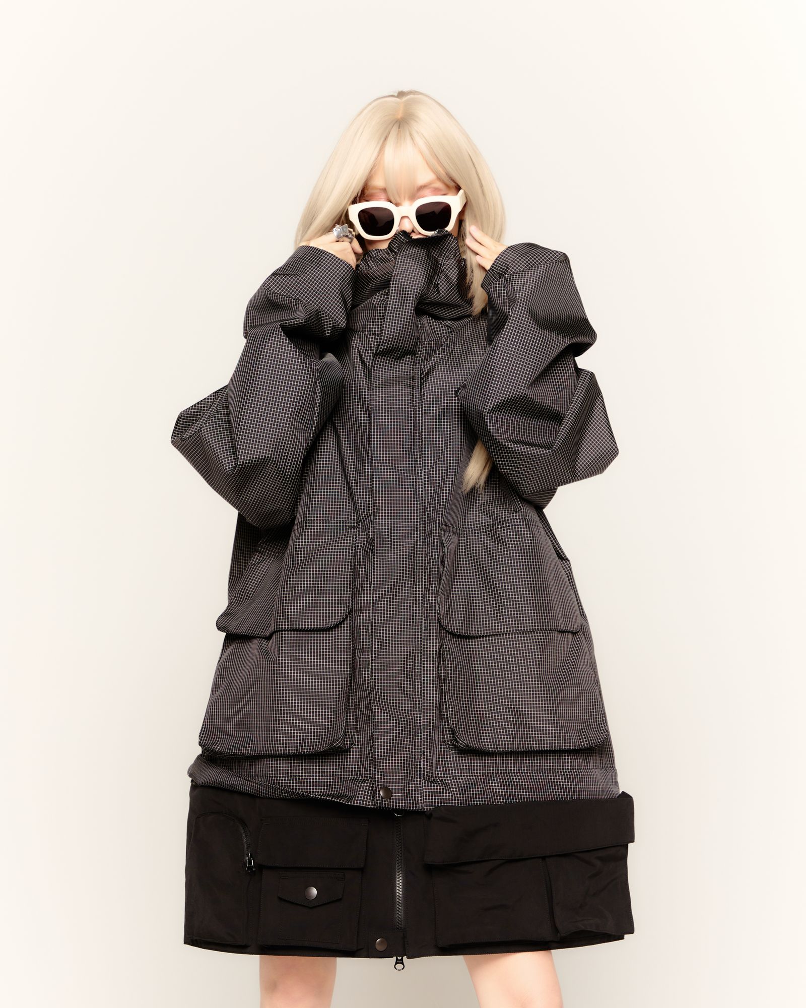 945-81GJ440-1 (BLACK, WHITE)