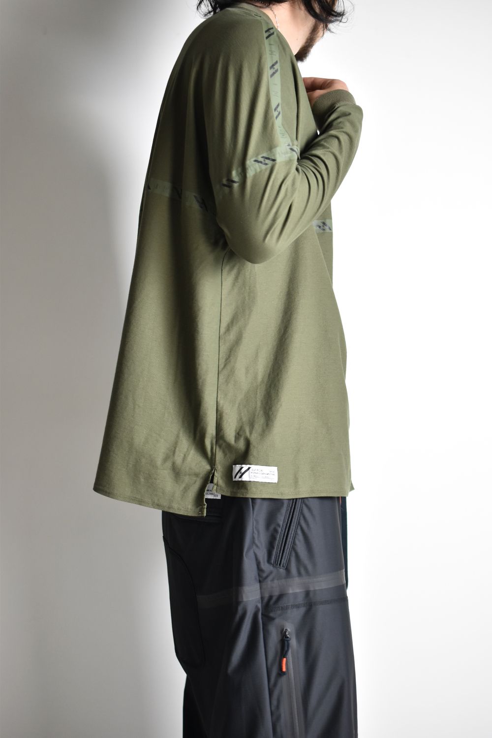 FLATSEAM LINE WIDE L-SLEEVE c/#2 OD