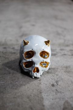 四つ目鬼髑髏ぐい呑 薄青×金  (桐箱付)