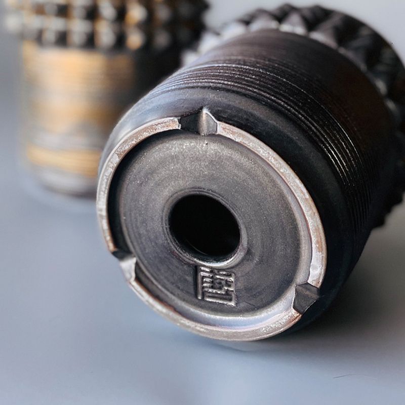 PYRAMID STUDS POT（L） "BLACK" -陶器鉢-