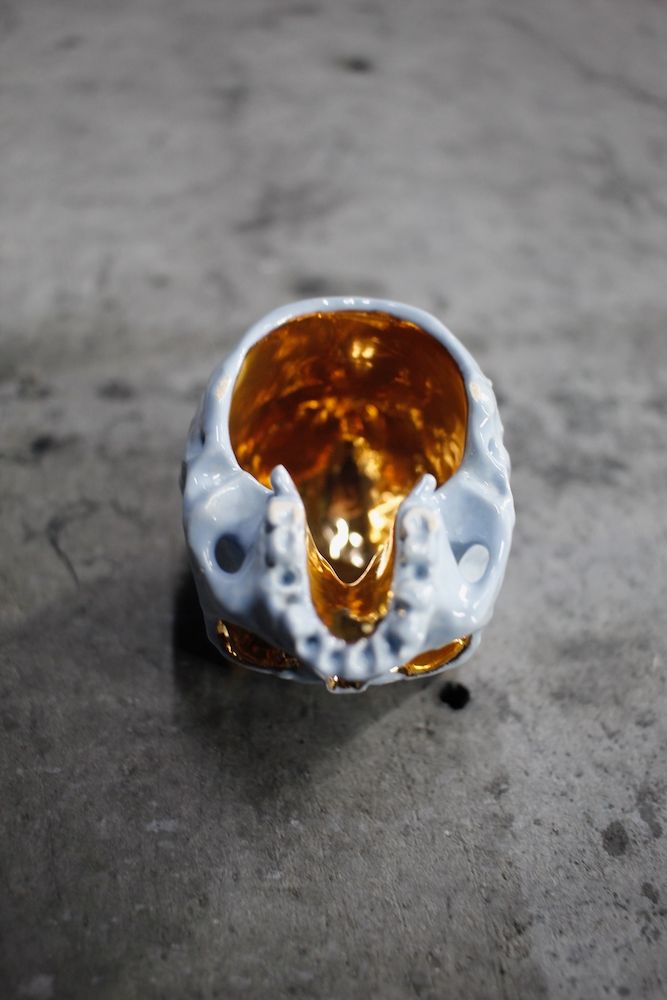 鬼髑髏ぐい呑 薄青×金  (桐箱付)