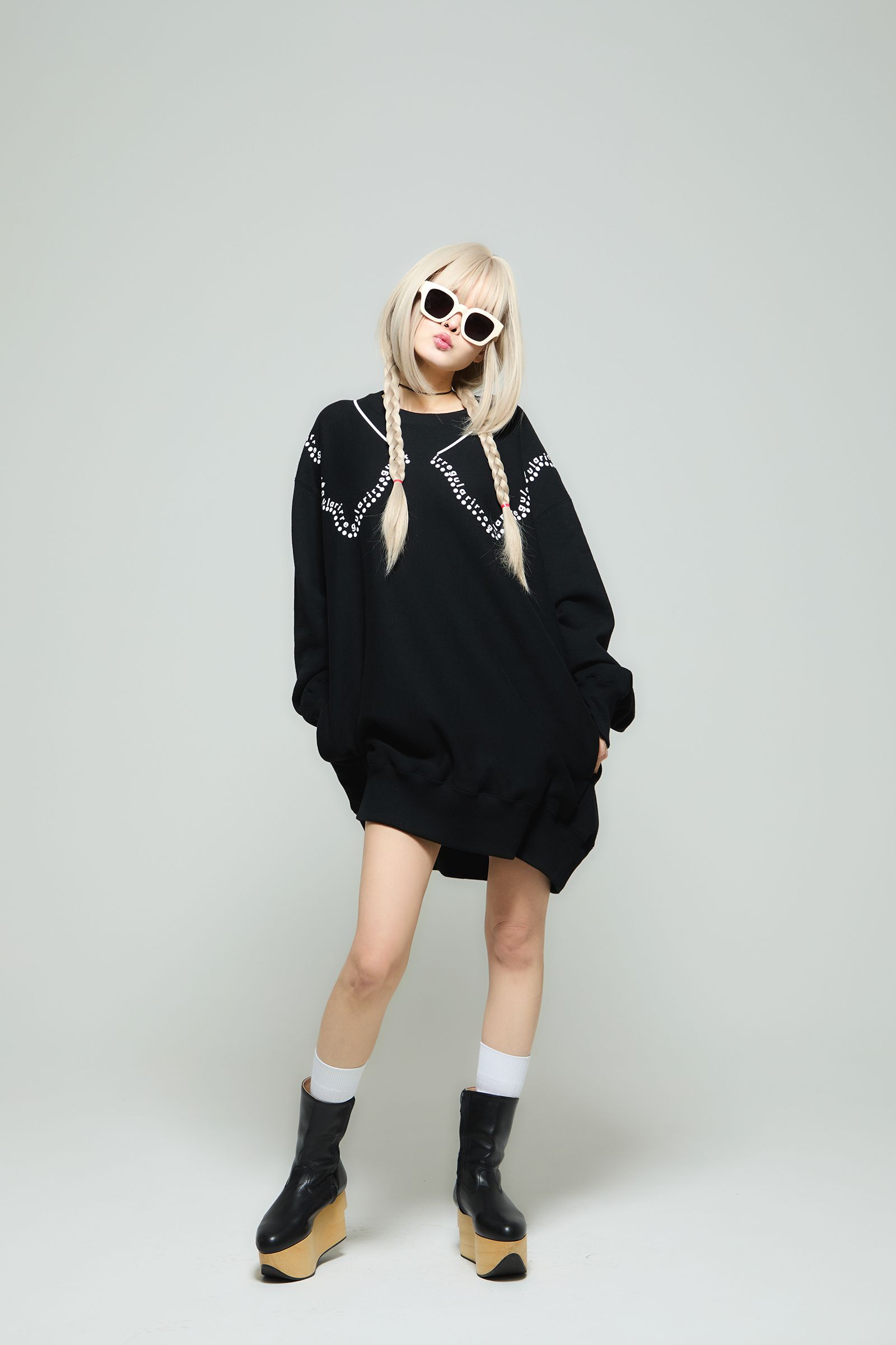 945-80TT112-1 / スウェット (BLACK/WHITE)