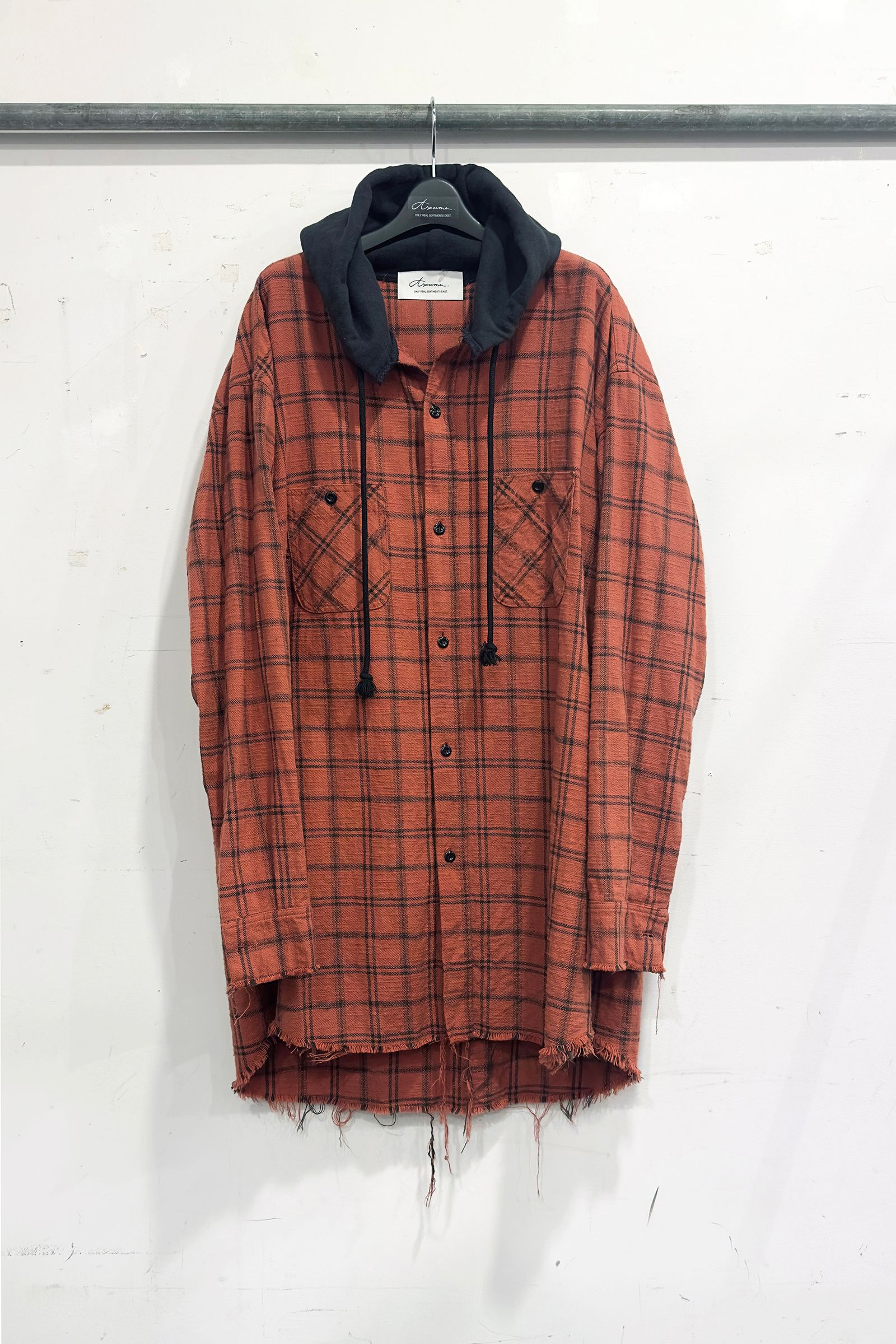PLAID DOCKING HOOD SHIRT / ロングシャツ (BLACK, ORANGE)