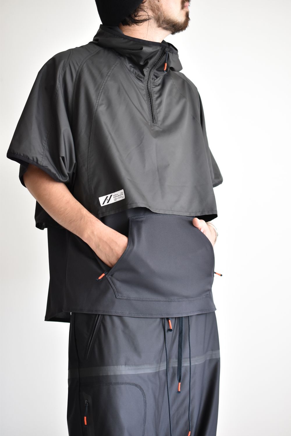 LAYERED HOODED WIDE PULL S-SLEEVE  c/#1 BLACK