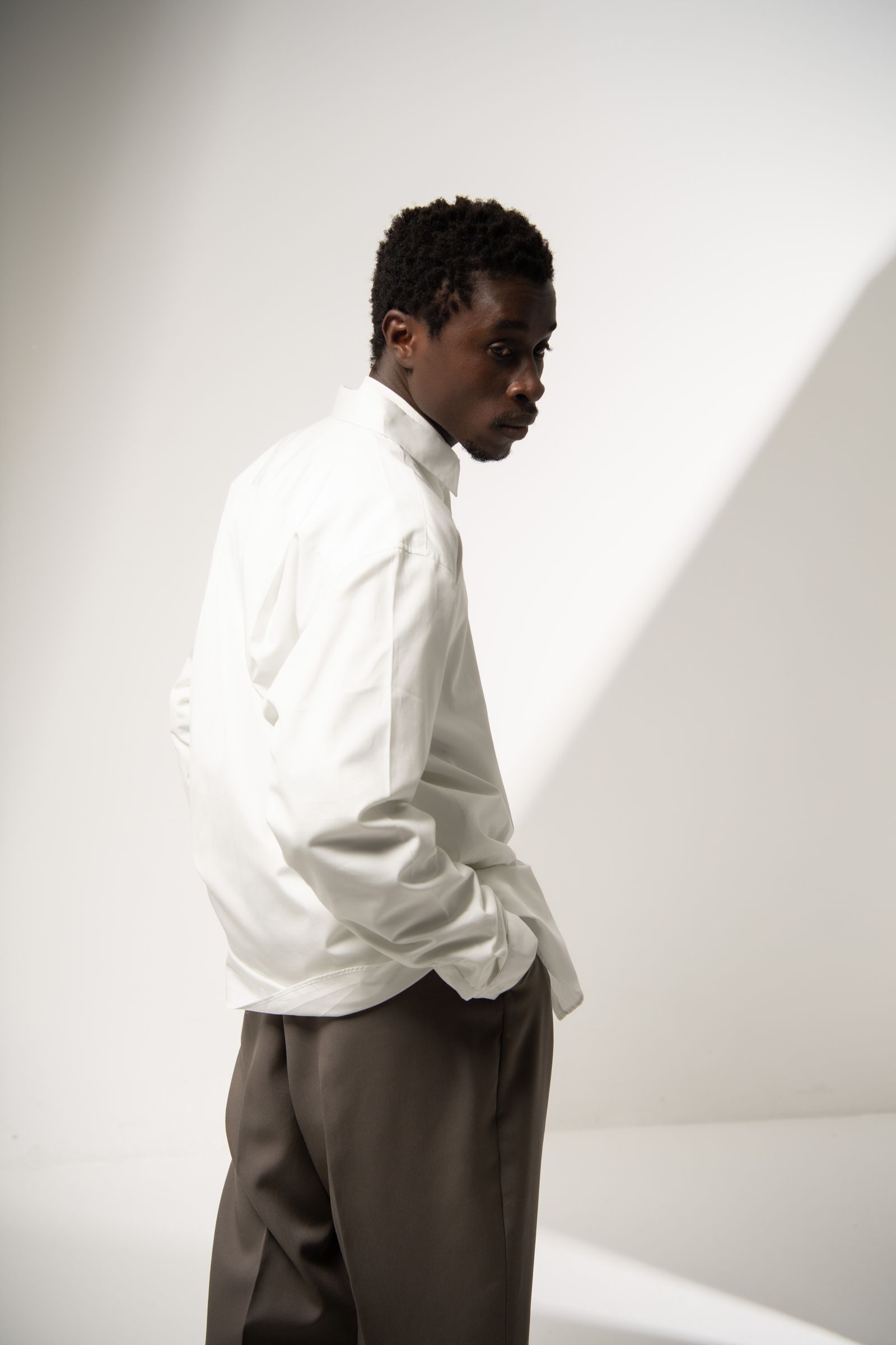 「予約商品」MINIMAL SHIRT (SMOKY WHITE)