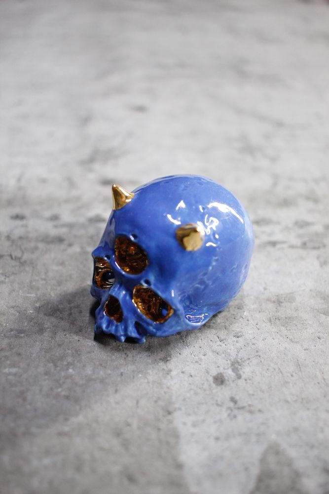 三つ目鬼髑髏ぐい呑 青×金  (桐箱付)