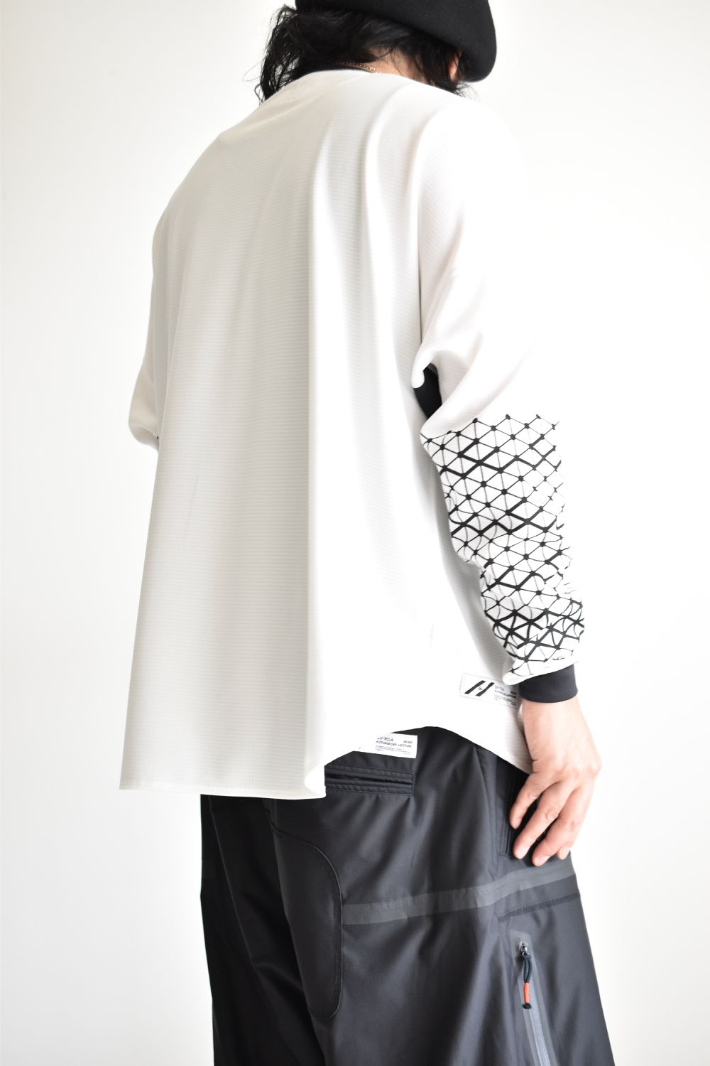 GEOMETRIC PATTERN L-SLEEVE c/#3 WHITE