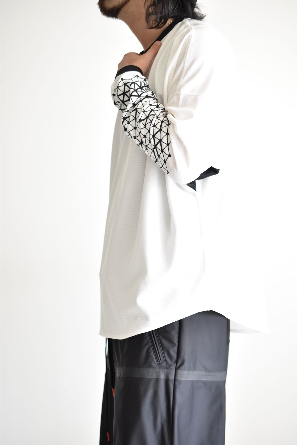 GEOMETRIC PATTERN L-SLEEVE c/#3 WHITE