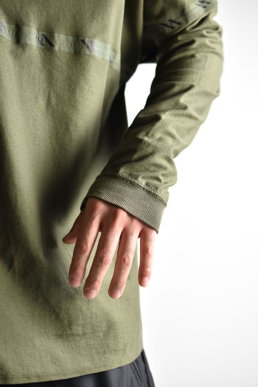 FLATSEAM LINE WIDE L-SLEEVE c/#2 OD