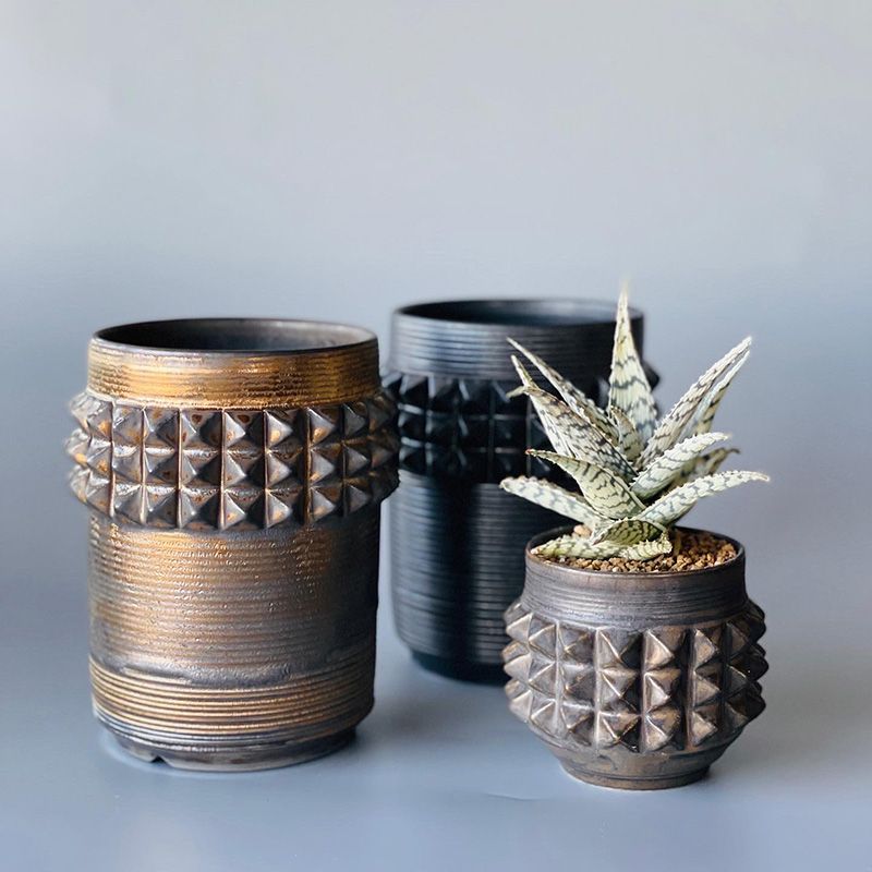 PYRAMID STUDS POT（L） "BLACK" -陶器鉢-