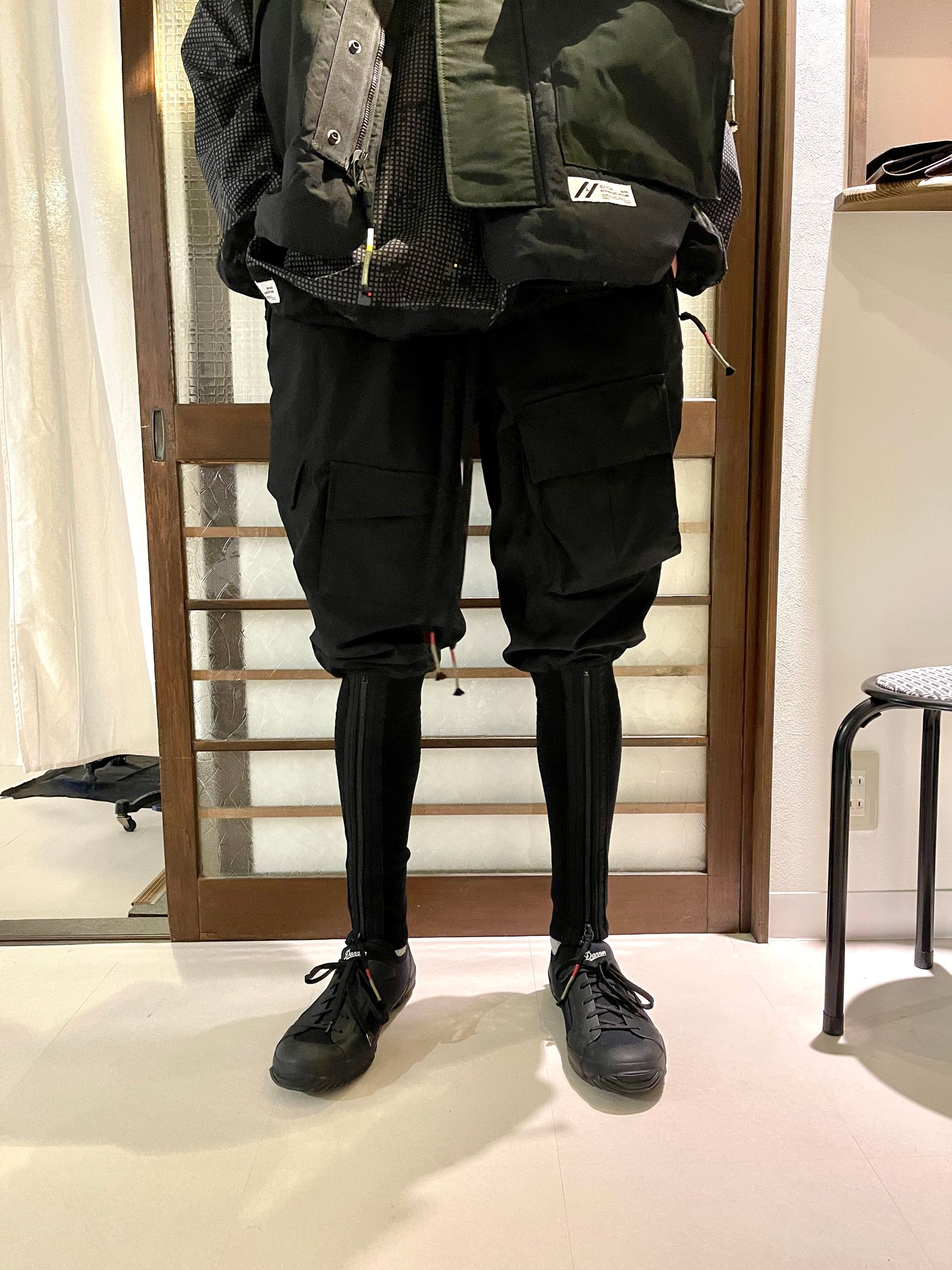 CHANNEL FLIGHT LOWER-LEG WARMER PANTS / col: BLACK