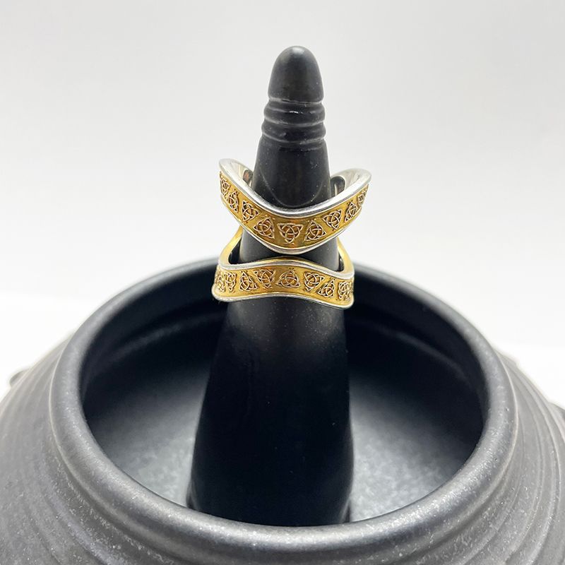 STUDS RING STAND (w/DOME) "BLACK" -陶器リングスタンド-
