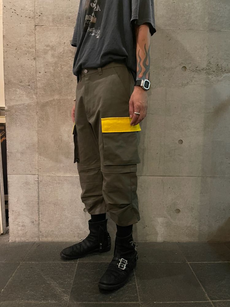 945-82GP267-1 (Black, Khaki/Yellow)