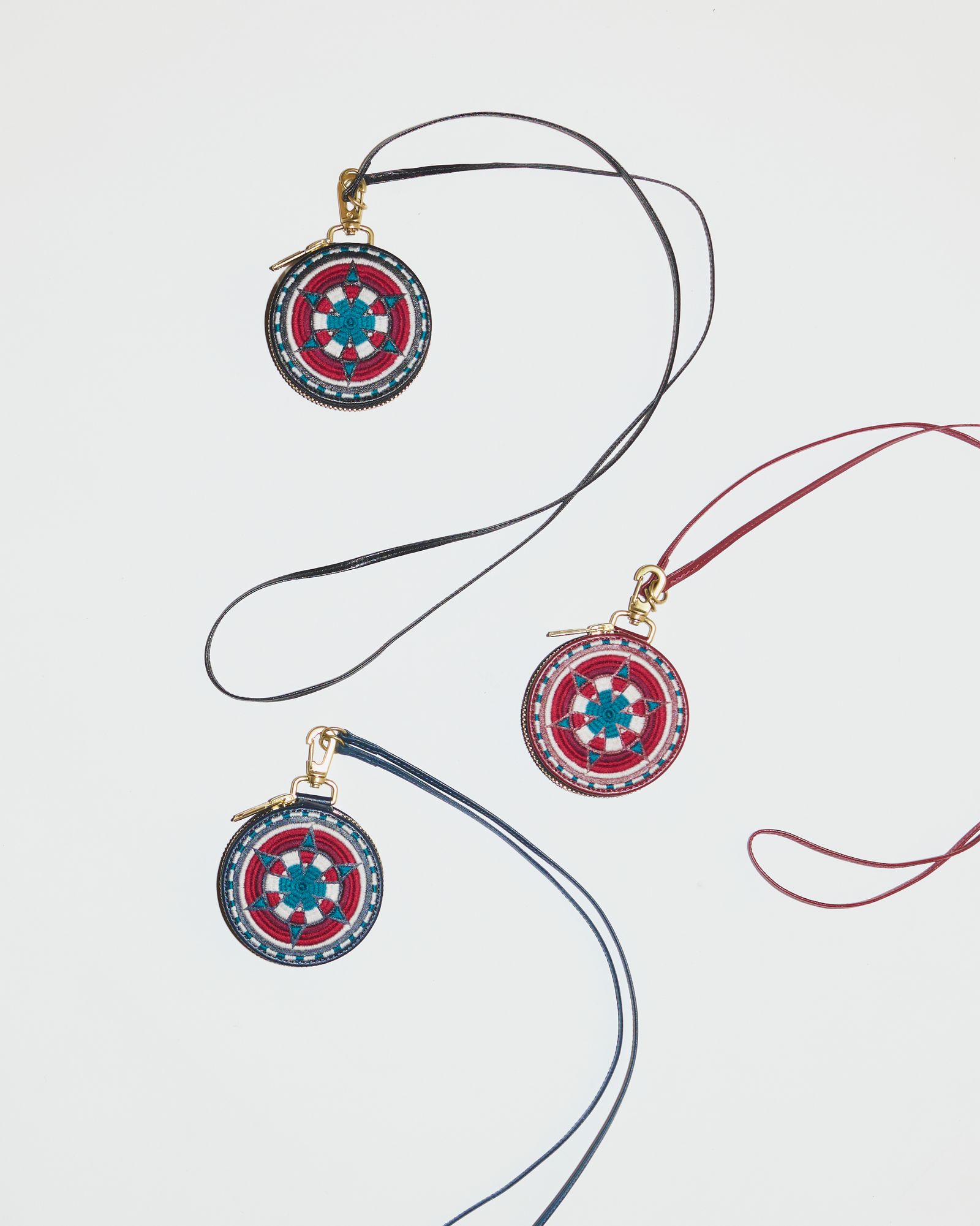 945-81GAC337-1 / サークルポーチ ミニ (BLACK, BLUE, RED)