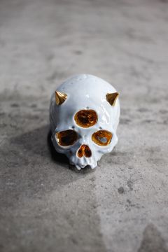 三つ目鬼髑髏ぐい呑 薄青×金  (桐箱付)