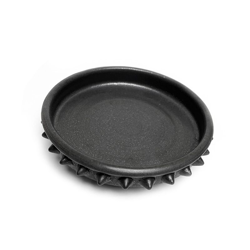 RAISE STUDS PLATE "BLACK" -陶器皿-