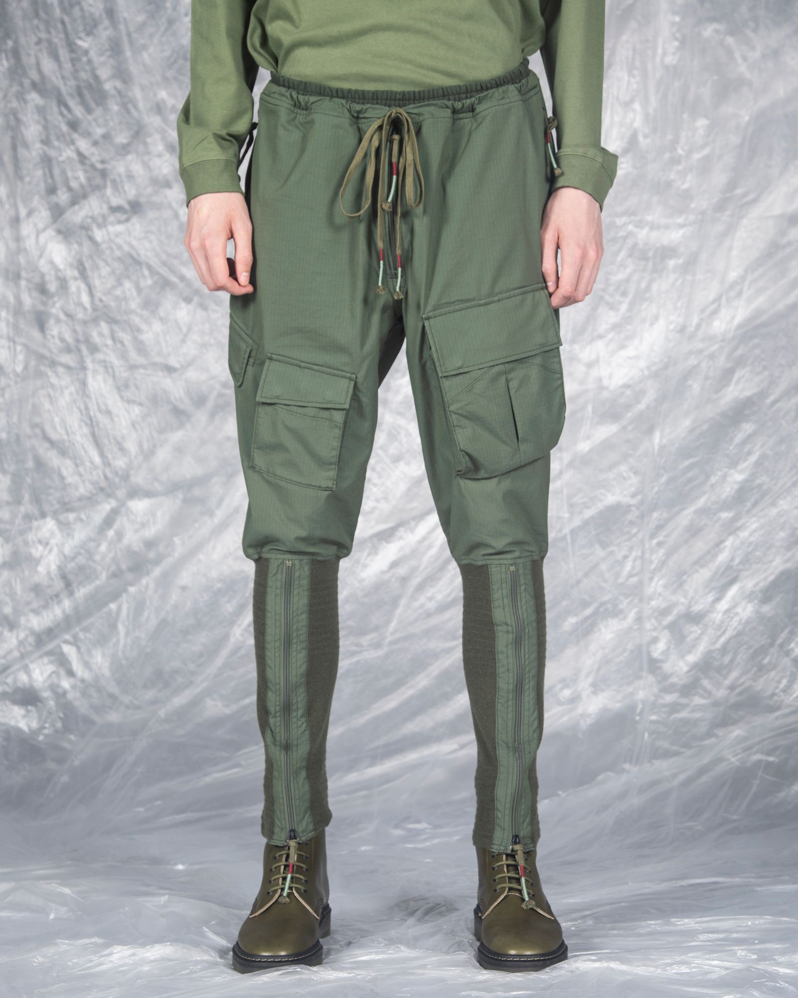 CHANNEL FLIGHT LOWER-LEG WARMER PANTS / col: OD