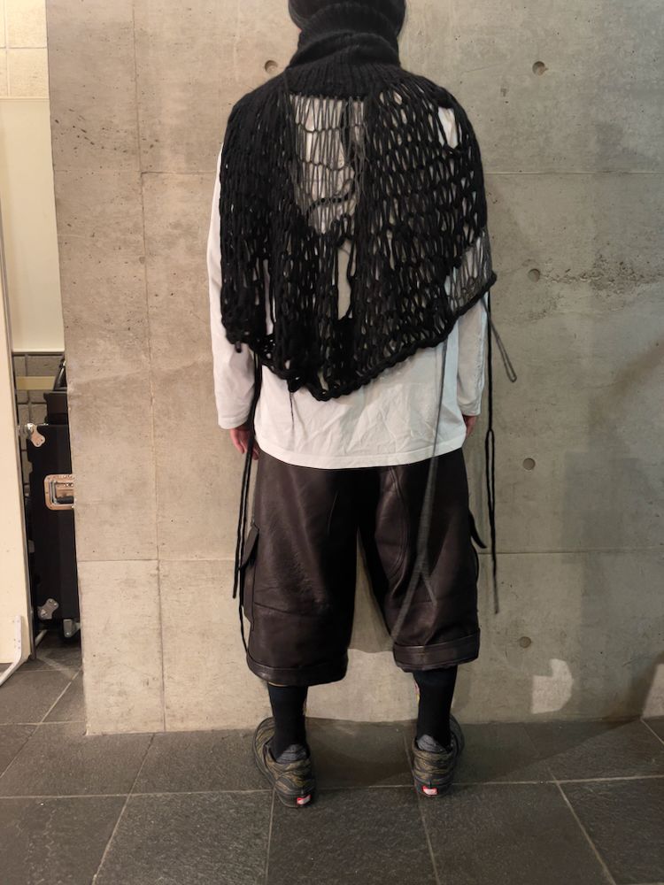 945-81TKN48-1 (BLACK)