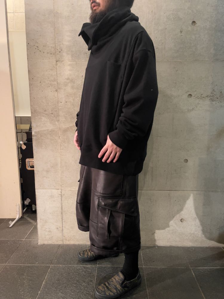 945-81TS185-1 (BLACK)