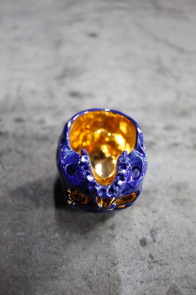 四つ目鬼髑髏ぐい呑 濃青×金  (桐箱付)