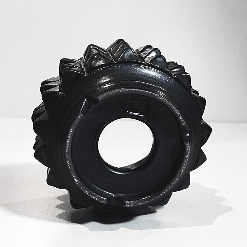 PYRAMID STUDS POT "BLACK" -陶器鉢-