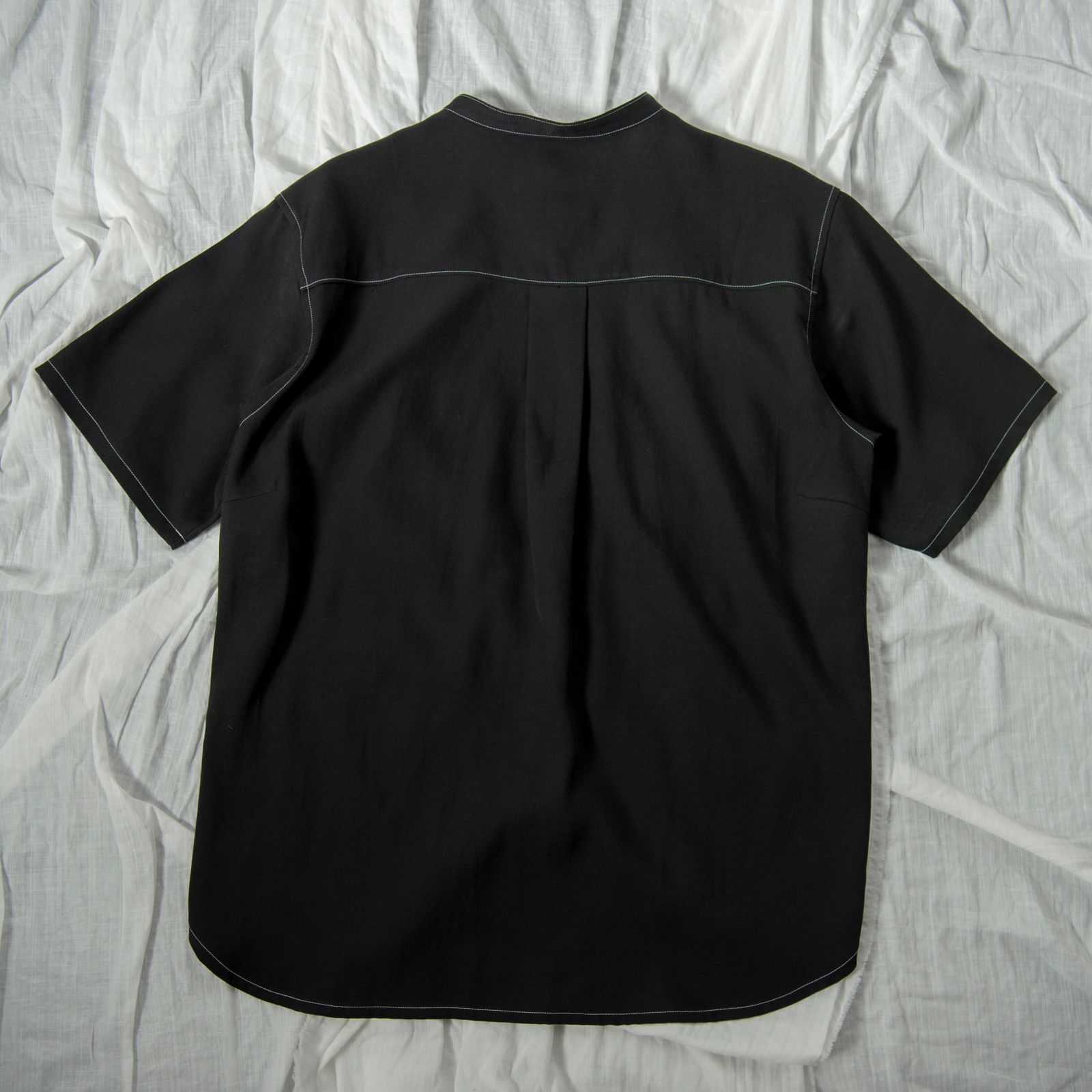 「予約商品」EMBROIDERED SLIT SHIRT (BLACK)