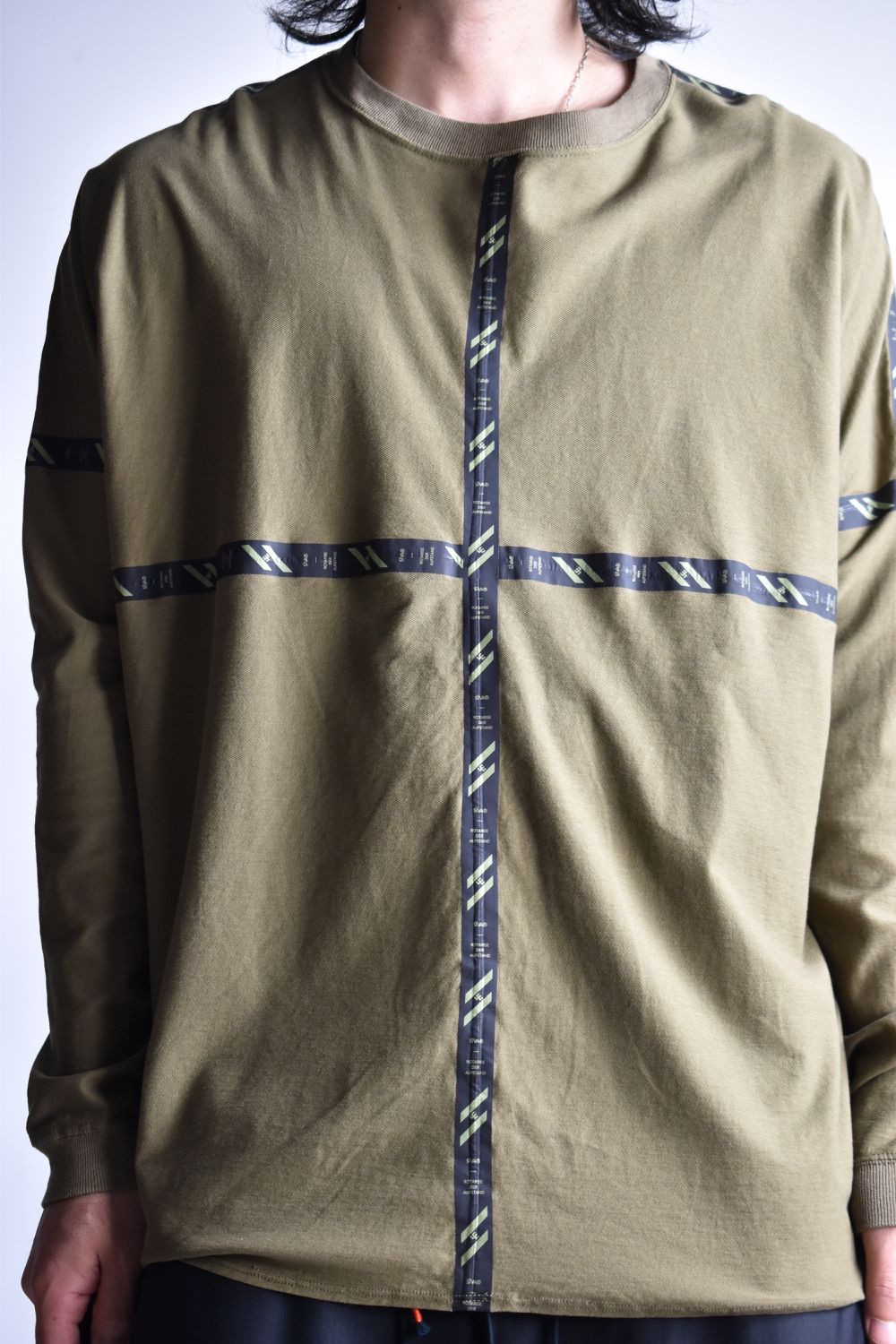 FLATSEAM LINE WIDE L-SLEEVE c/#3 SAND