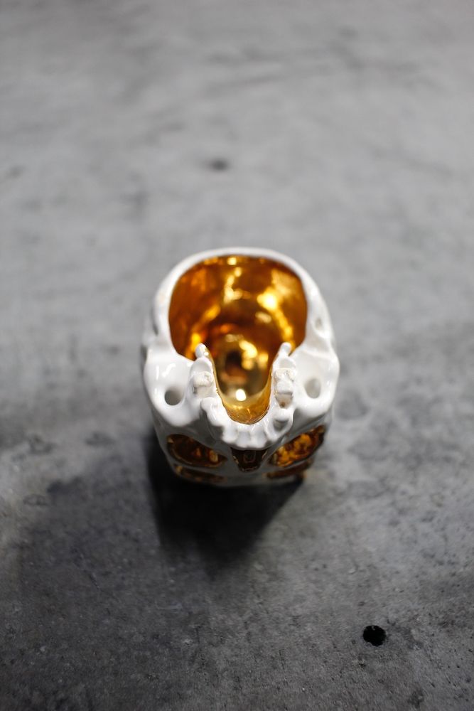 四つ目鬼ぐい呑 白×金  (桐箱付)