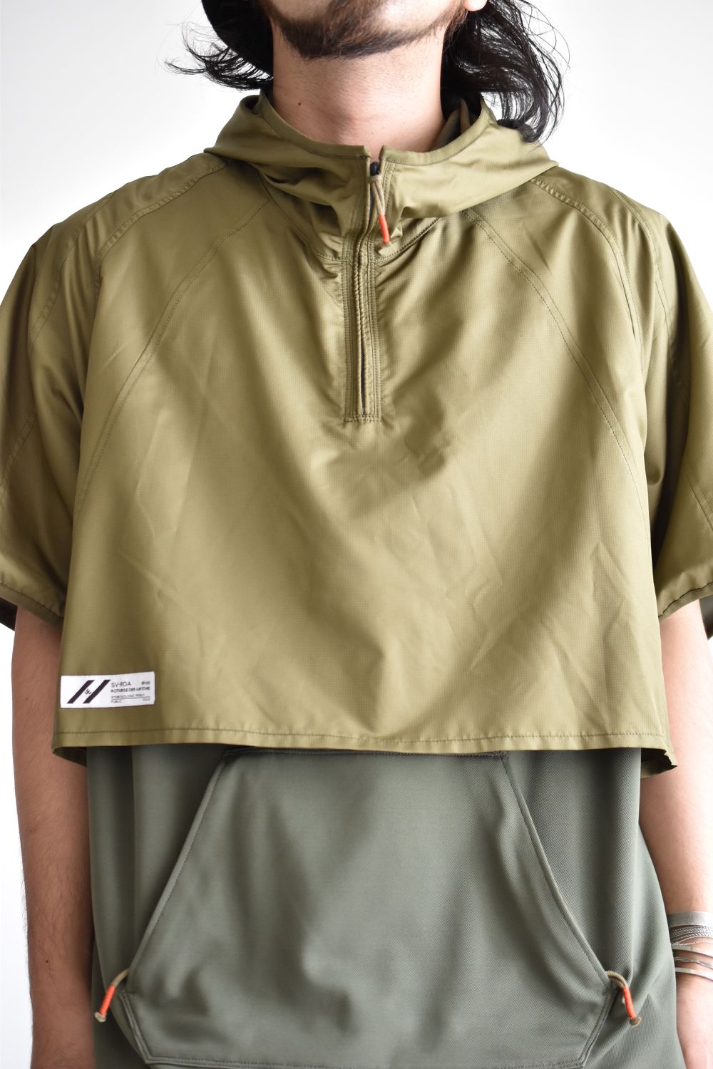 LAYERED HOODED WIDE PULL S-SLEEVE c/#2 KHAKI