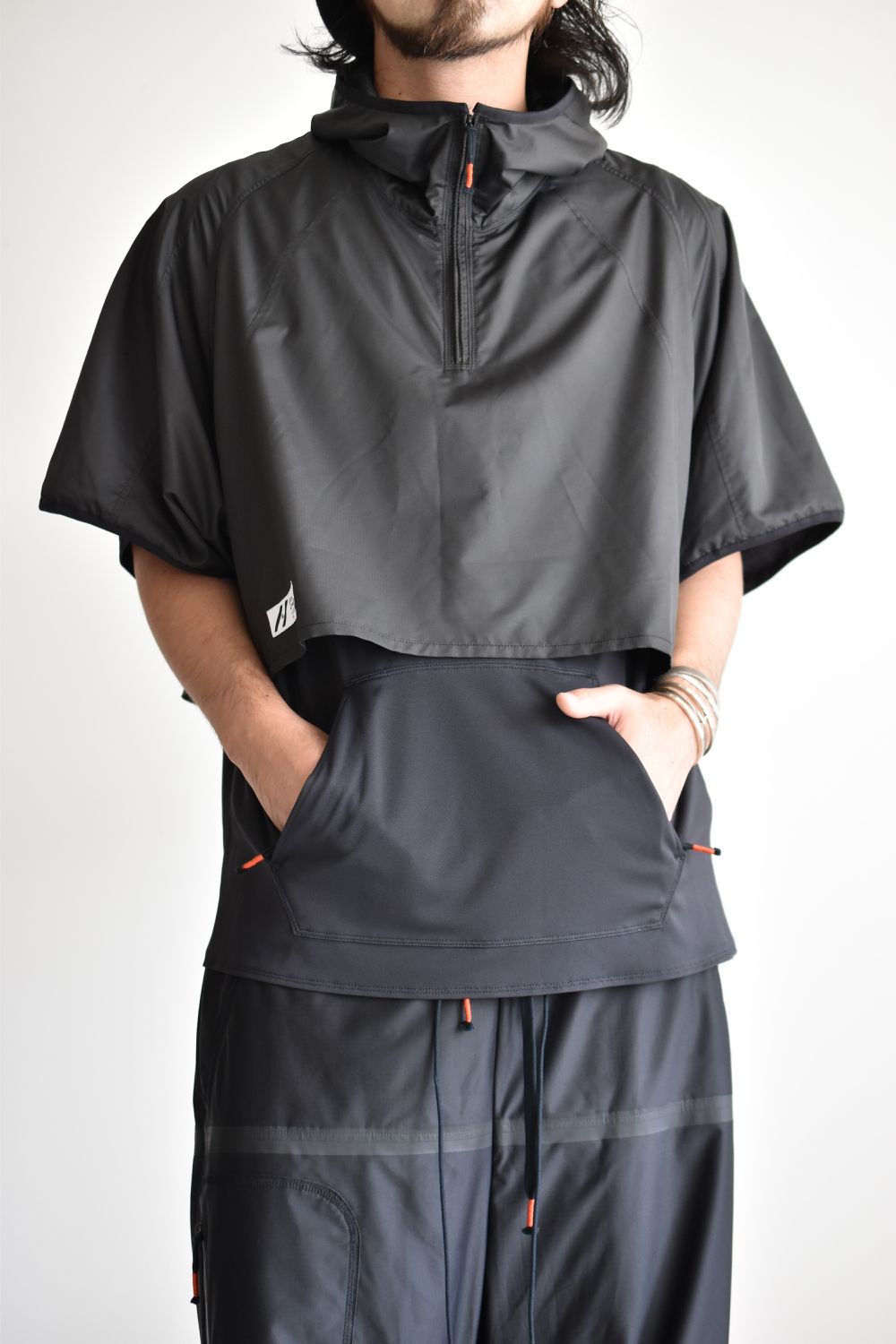 LAYERED HOODED WIDE PULL S-SLEEVE  c/#1 BLACK