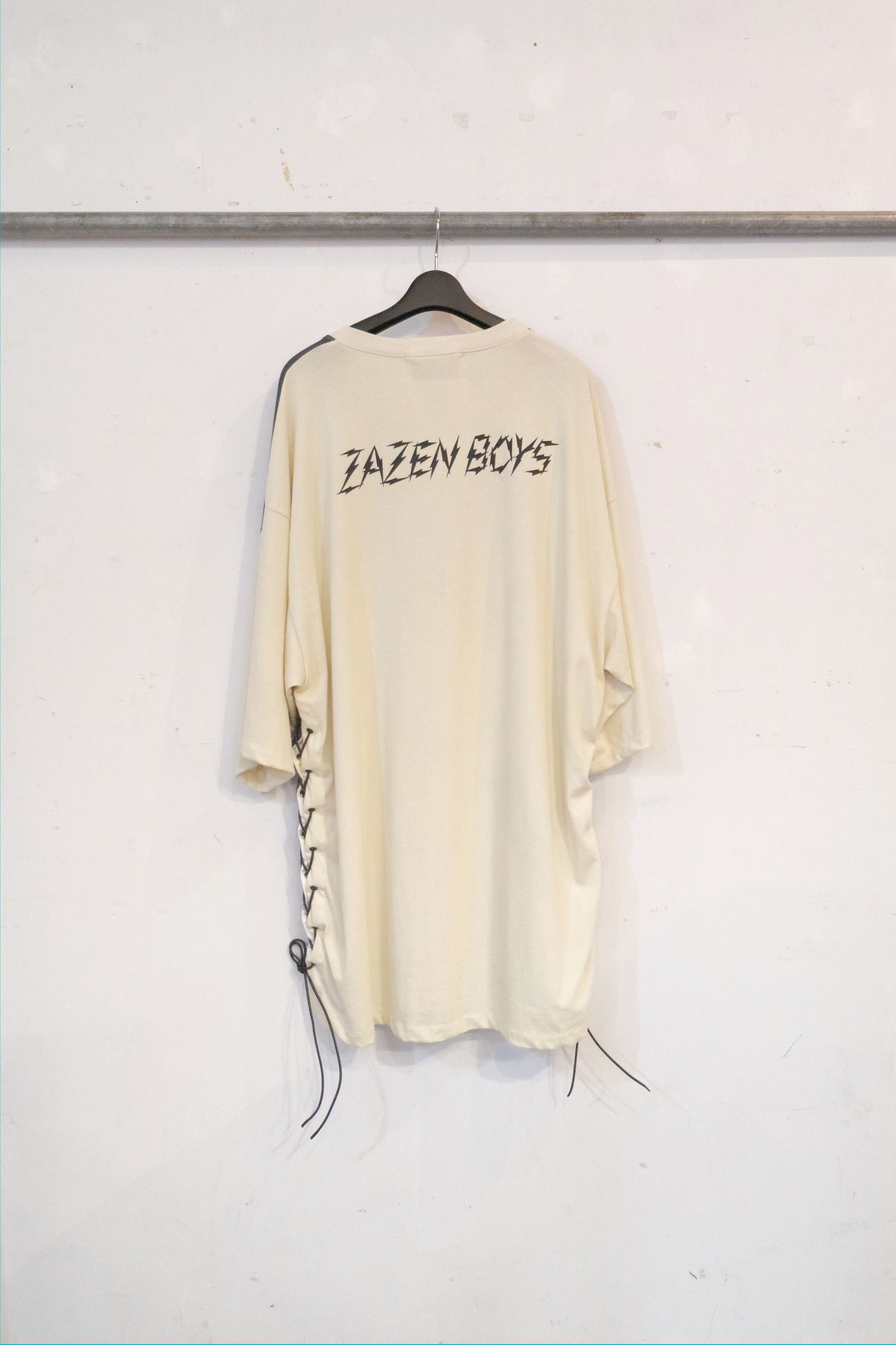 × ZAZENBOYS DELAYMAN LACE UP S/S / Tシャツ