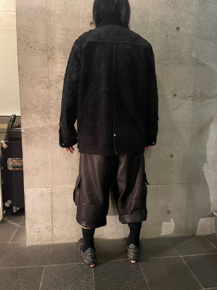 945-81TJ456-1 (BLACK)