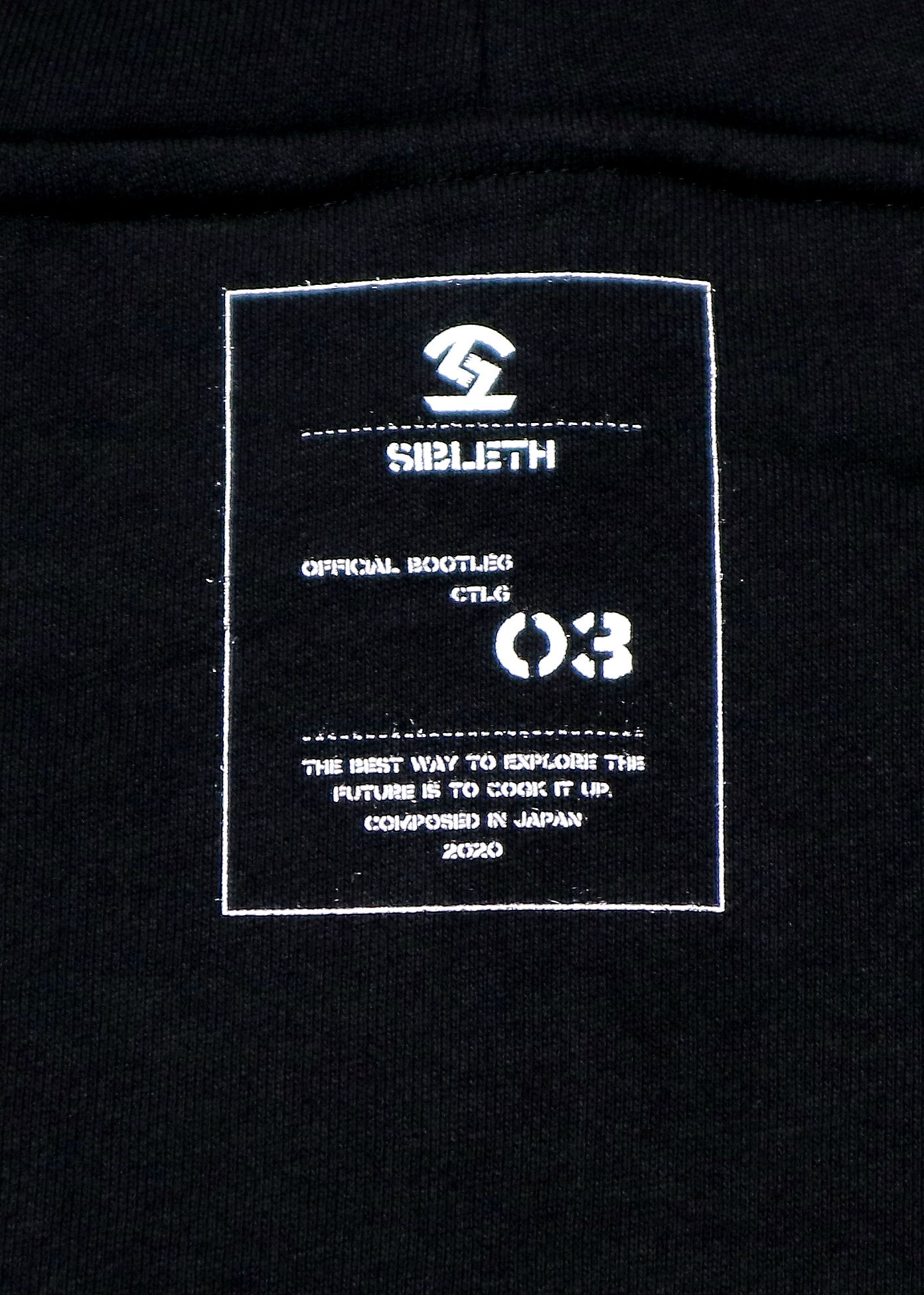 -OFFICIAL BOOTLEG CTLG 03- LOGO PULLOVER PARKA
