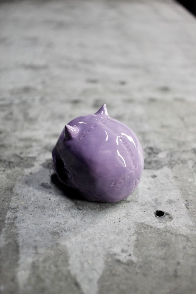 三つ目鬼髑髏ぐい呑 藤色  (桐箱付)