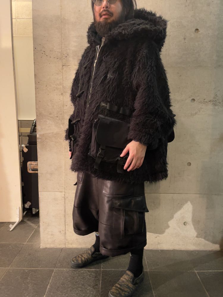 945-81TJ462-1 (BLACK)