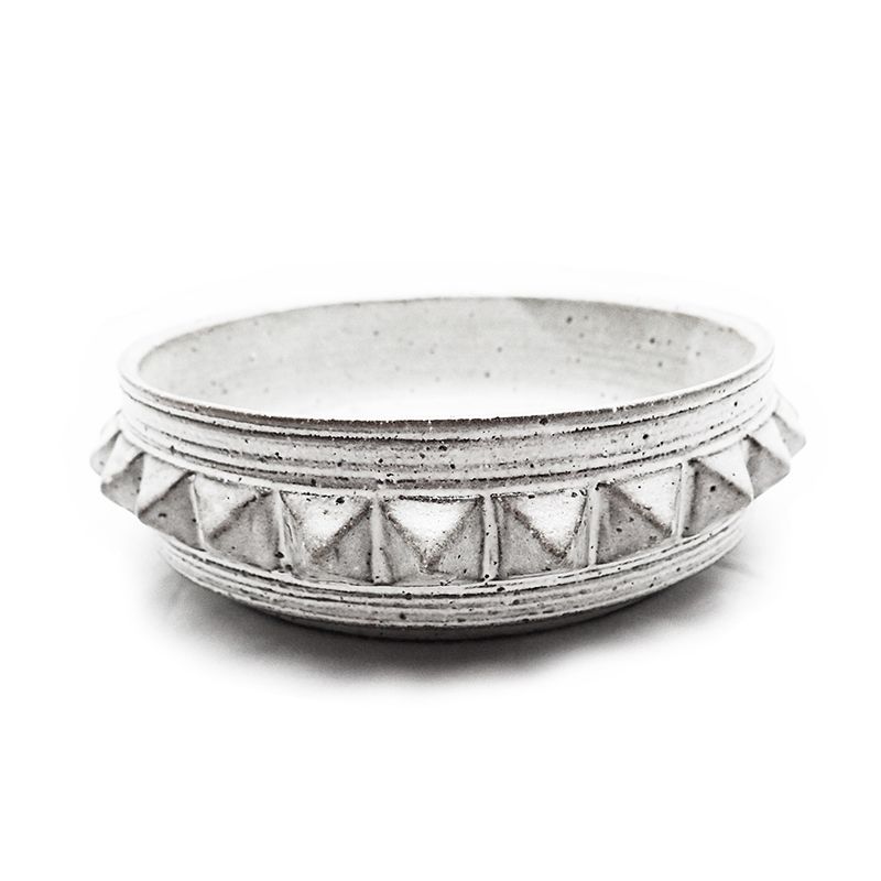 PYRAMID STUDS TRAY "WHITE" -陶器皿-