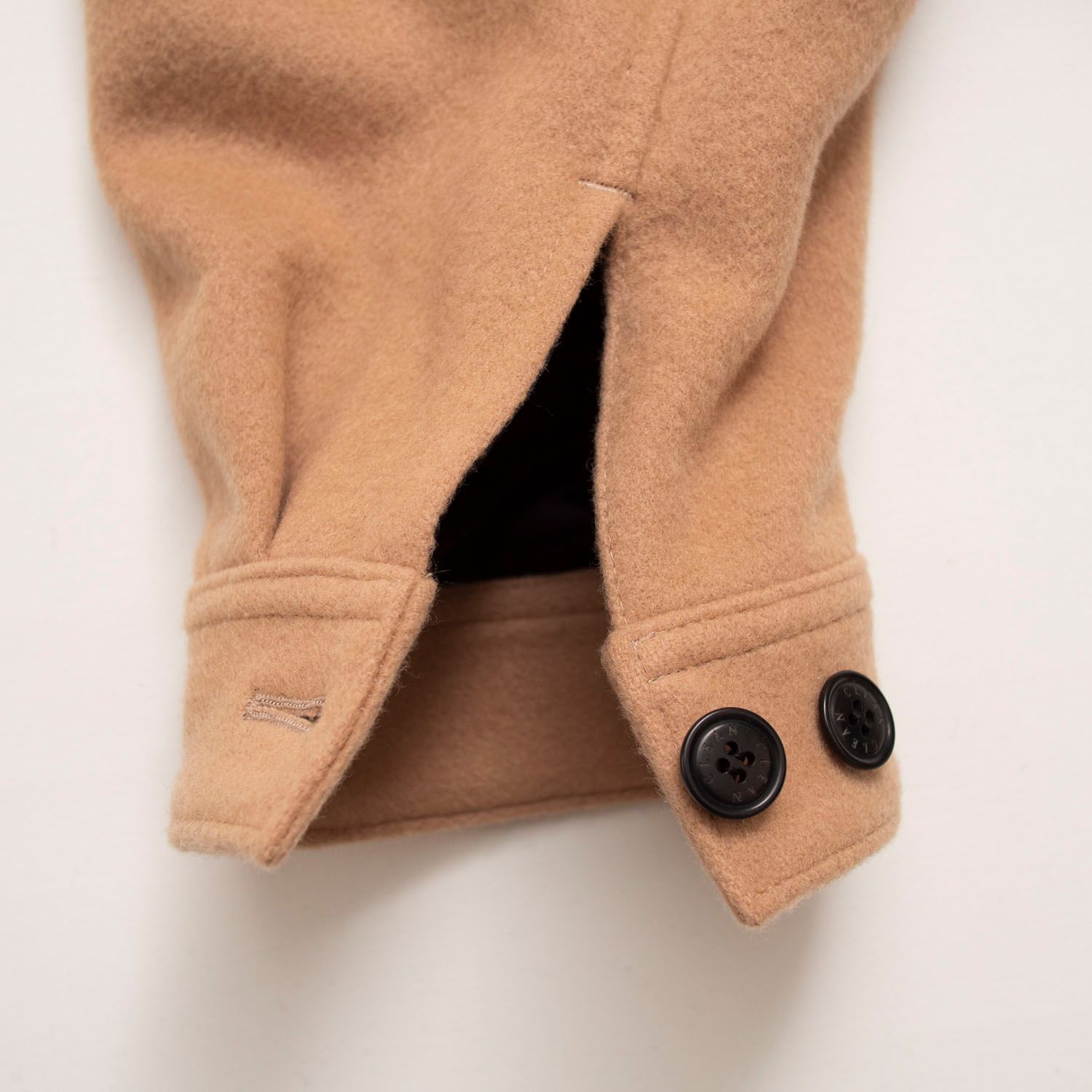 SHORT DRIZZLER JACKET (BEIGE)