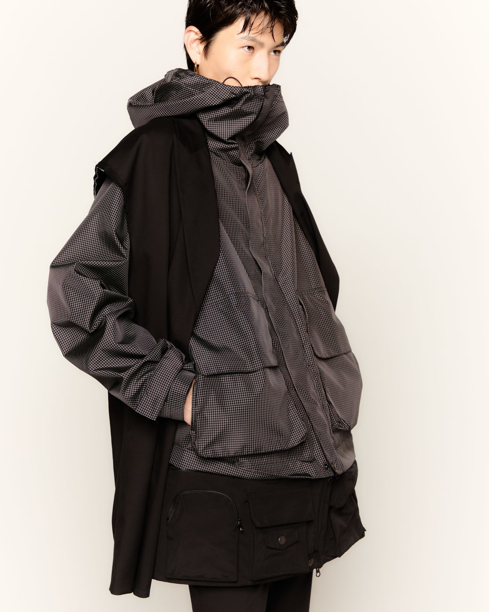 945-81GJ334-1 (BLACK)