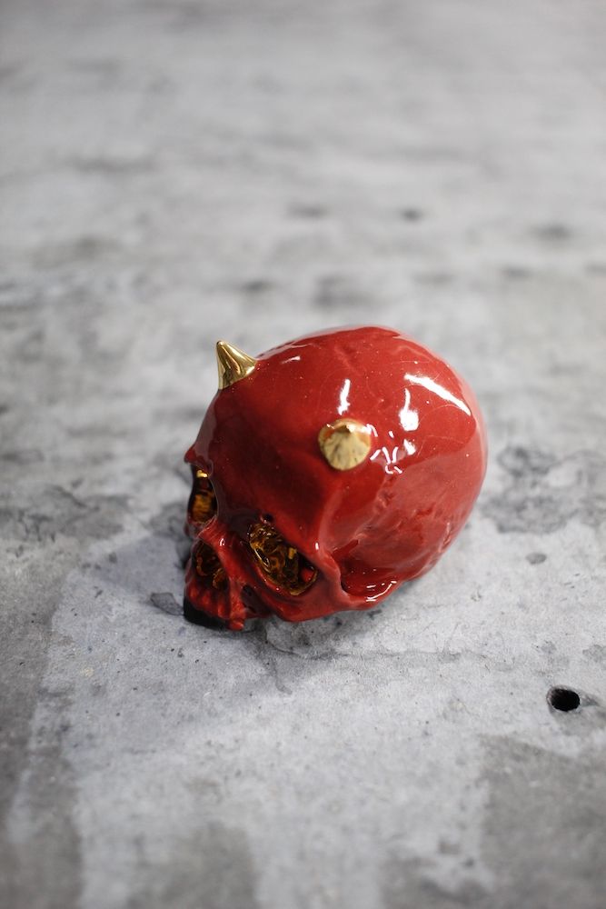 鬼髑髏ぐい呑 深紅×金   (桐箱付)