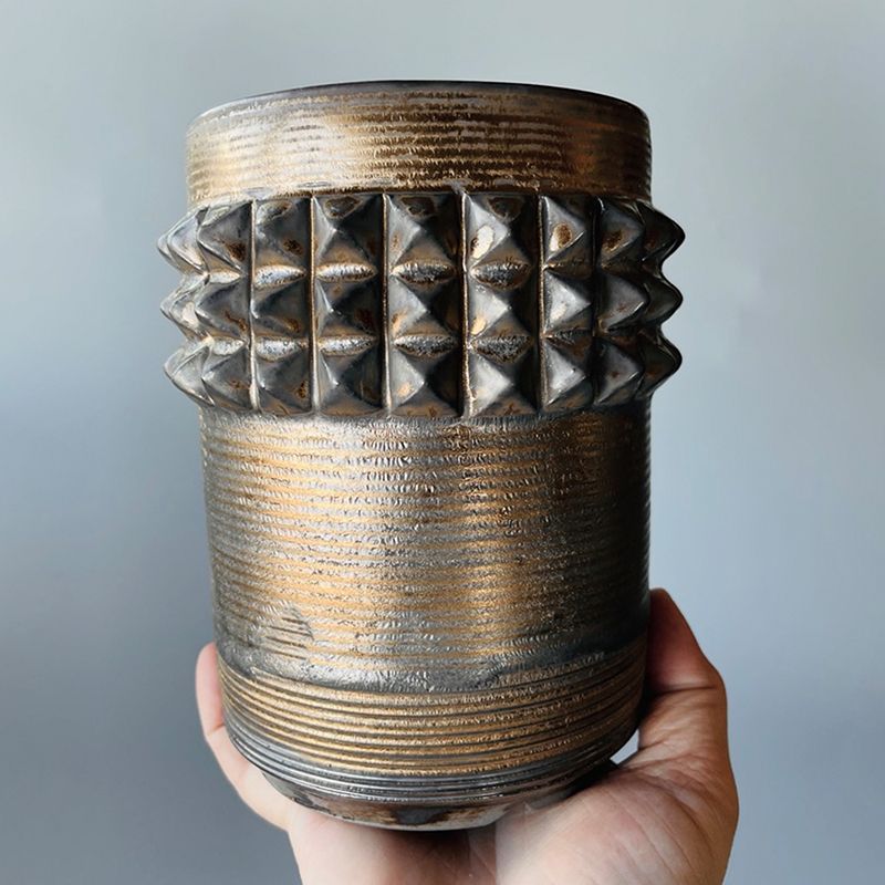 PYRAMID STUDS POT（L） "GOLD" -陶器鉢-