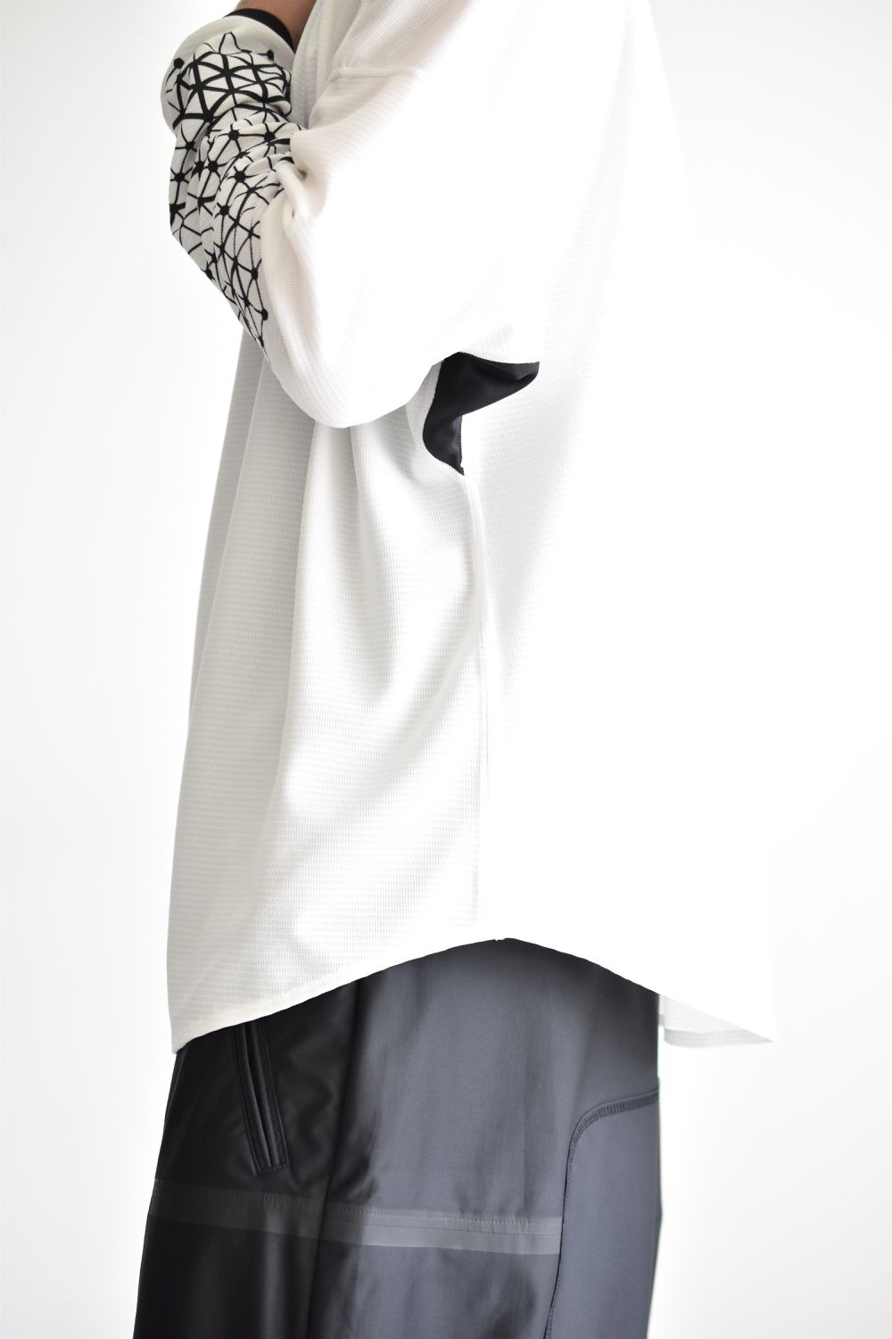 GEOMETRIC PATTERN L-SLEEVE c/#3 WHITE