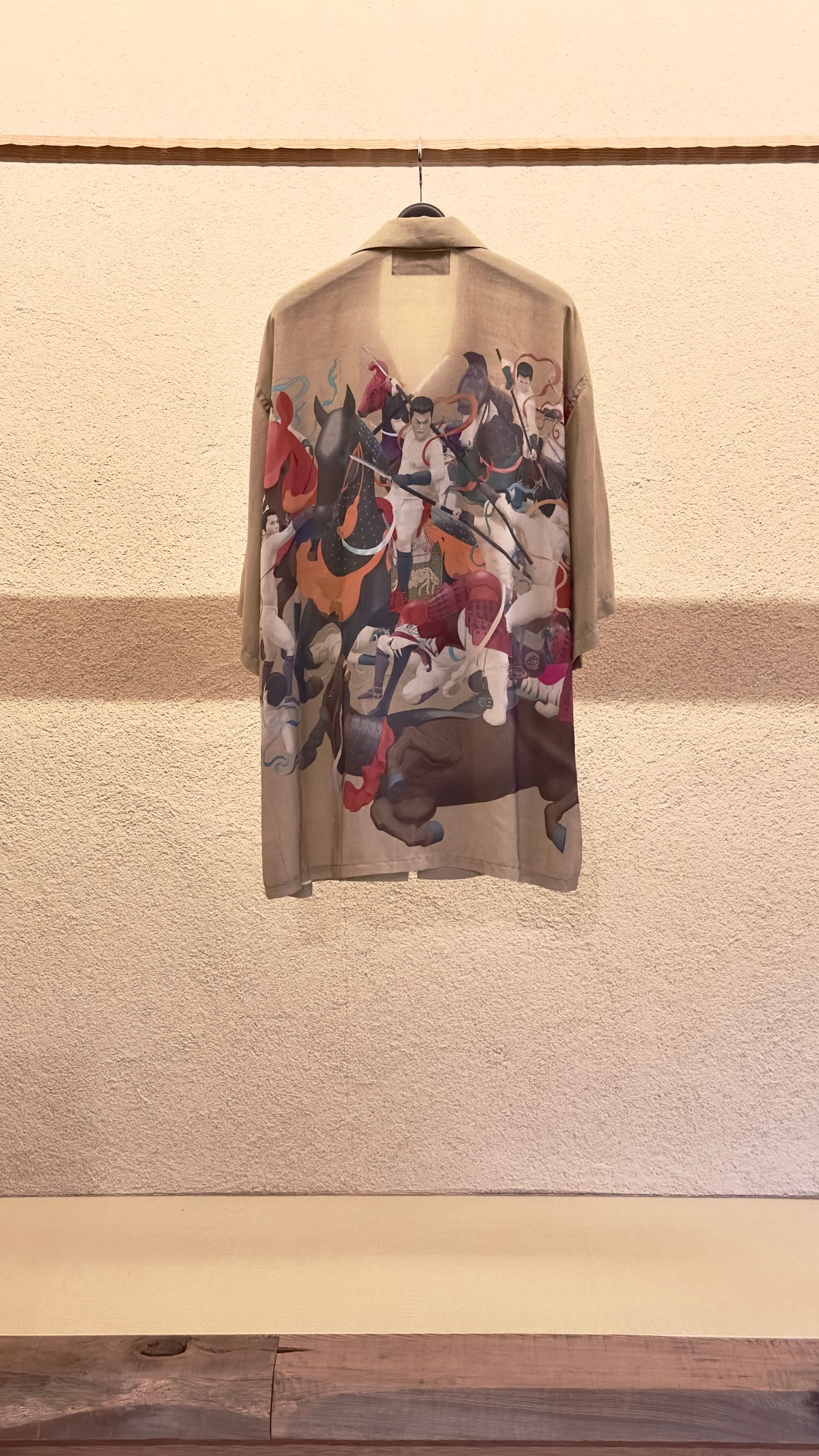 × 天明屋尚「韻」OPEN COLLAR SHIRT / 半袖シャツ (BEIGE)