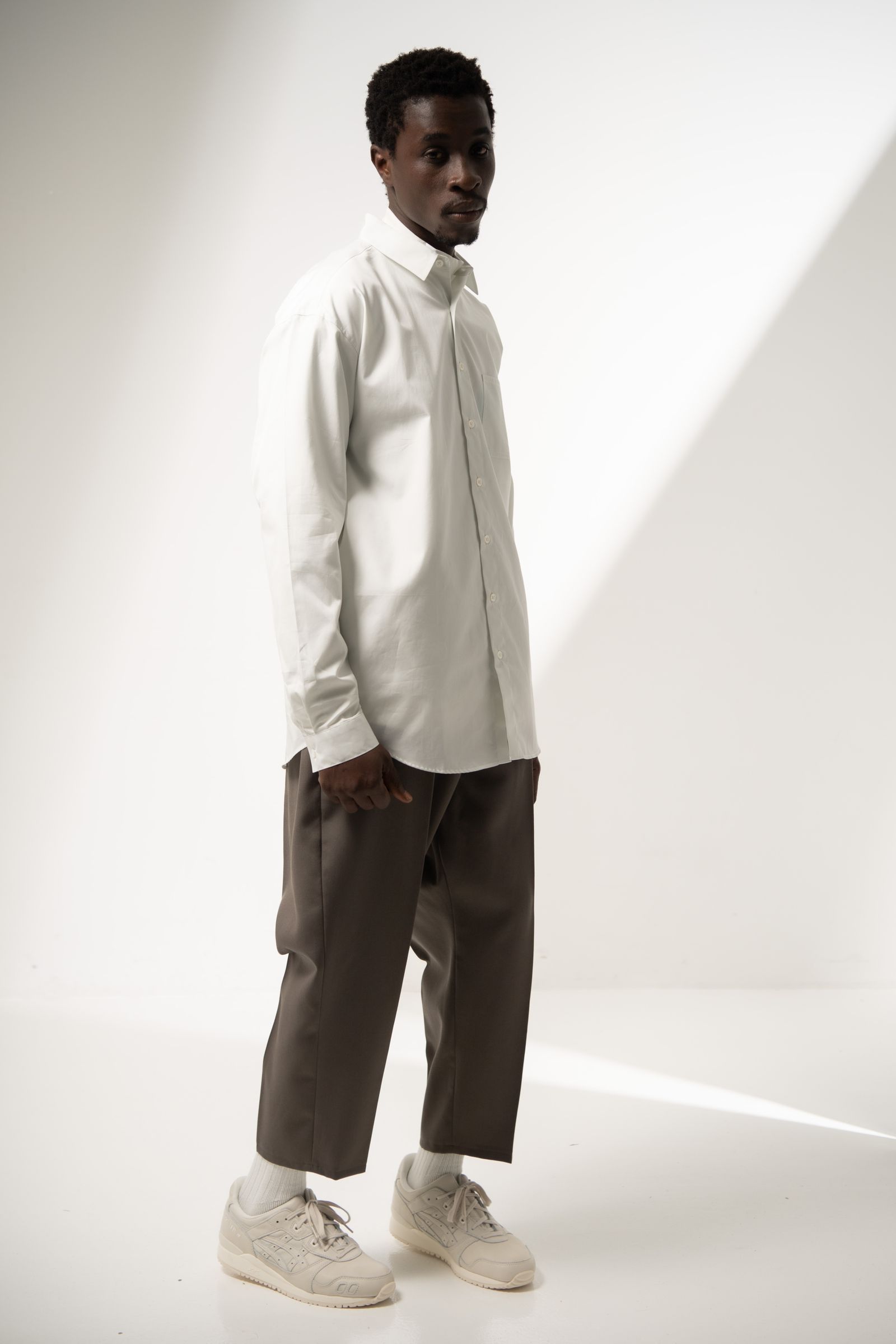 「予約商品」MINIMAL SHIRT (SMOKY WHITE)